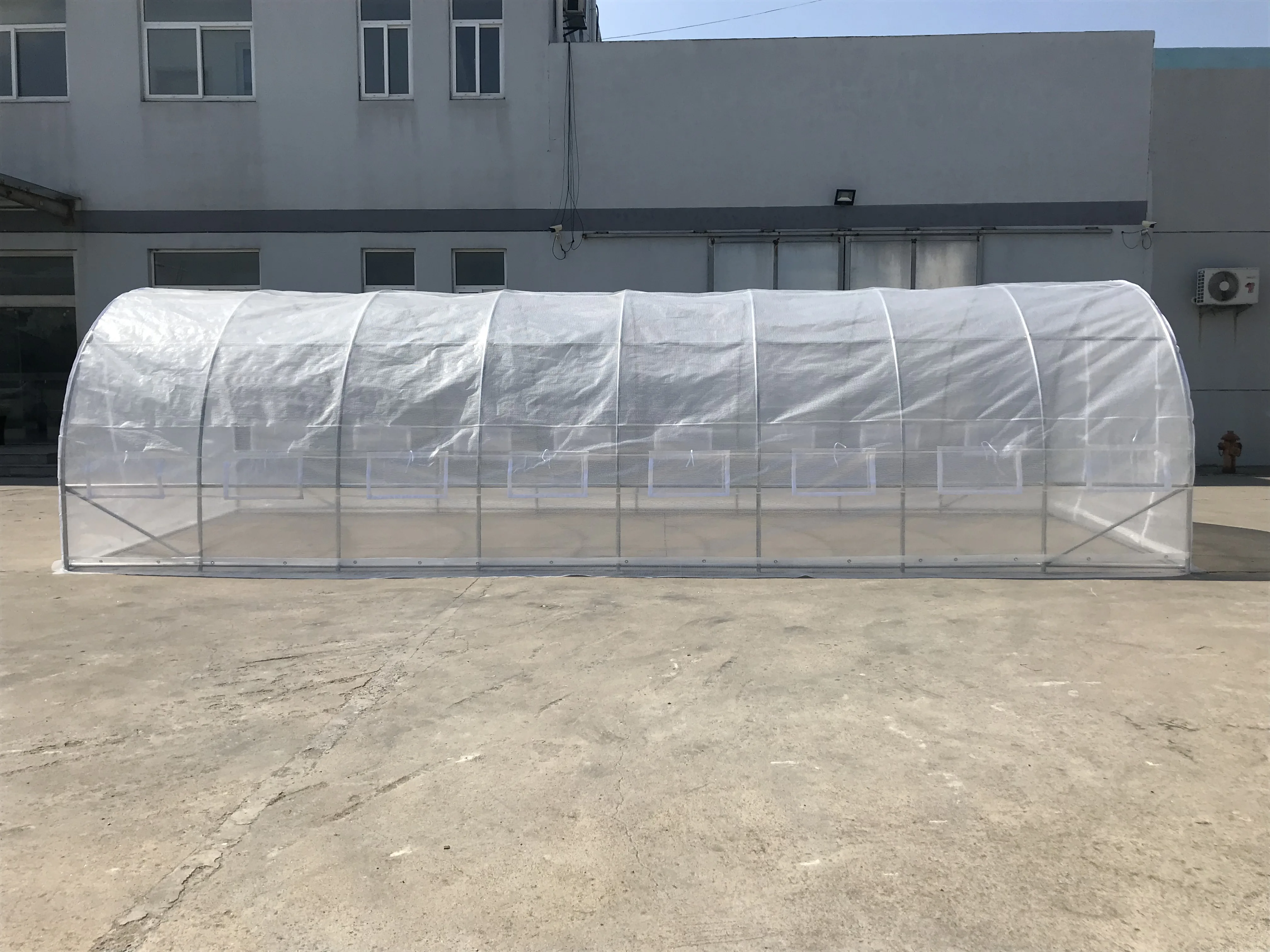 2025 دفيئة نفق بلاستيكية مقاومة للماء شديدة التحمل للزراعة 8x3x2m