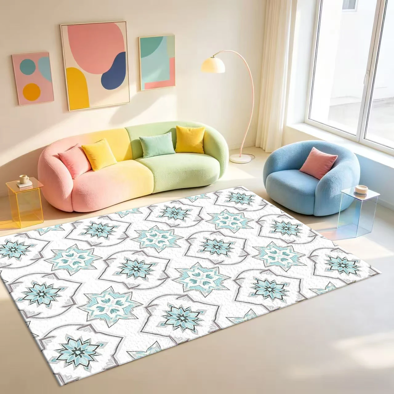 Alfombra de estilo mediterráneo con diseño floral de azulejos marroquíes en azul claro y blanco para decoración de interiores del hogar.