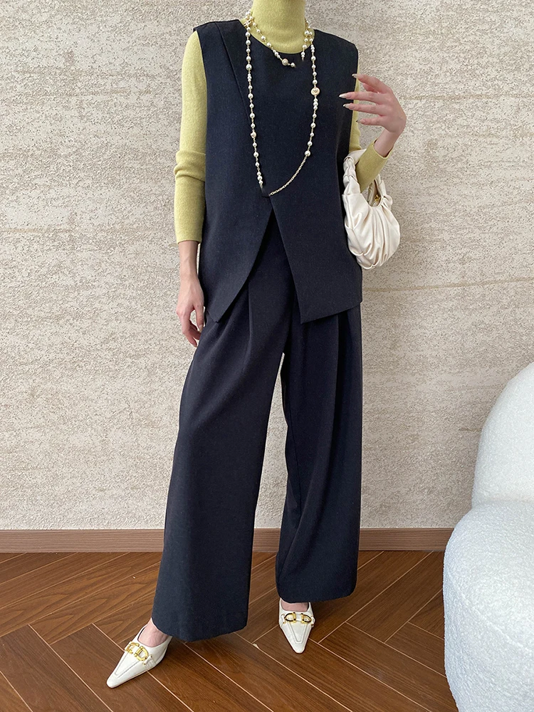 [EAM] Big Size Irregular Vest Wide Leg Pants Two Piece Suit New Round Neck Sleeveless Women Fashion Tide Spring Autumn 2024 00