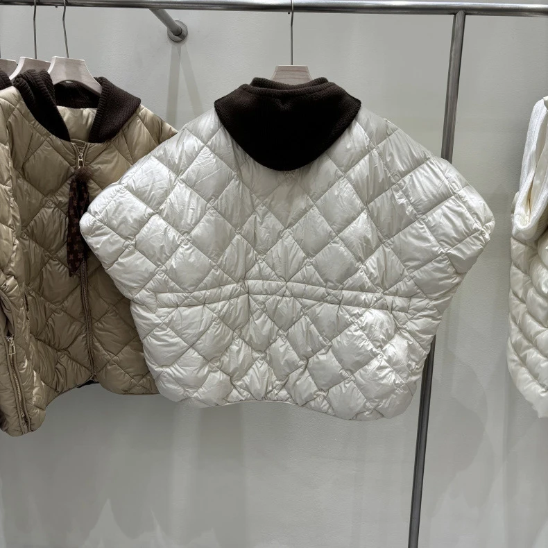 Schinteon Women's 90% White Duck Down Irregular Vest with Knitted Hood Sleeveless Jacket Fashionable Autumn Winter Cape 2026 New