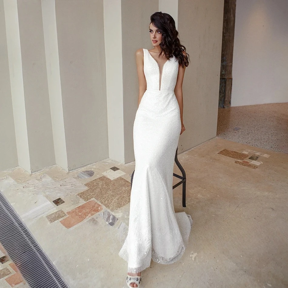 Customized New Arrival 2 in 1 Detachable Wedding Dress Shiny Beaded V Neck Backless Sleeveless Bride Gown for Bridal Party