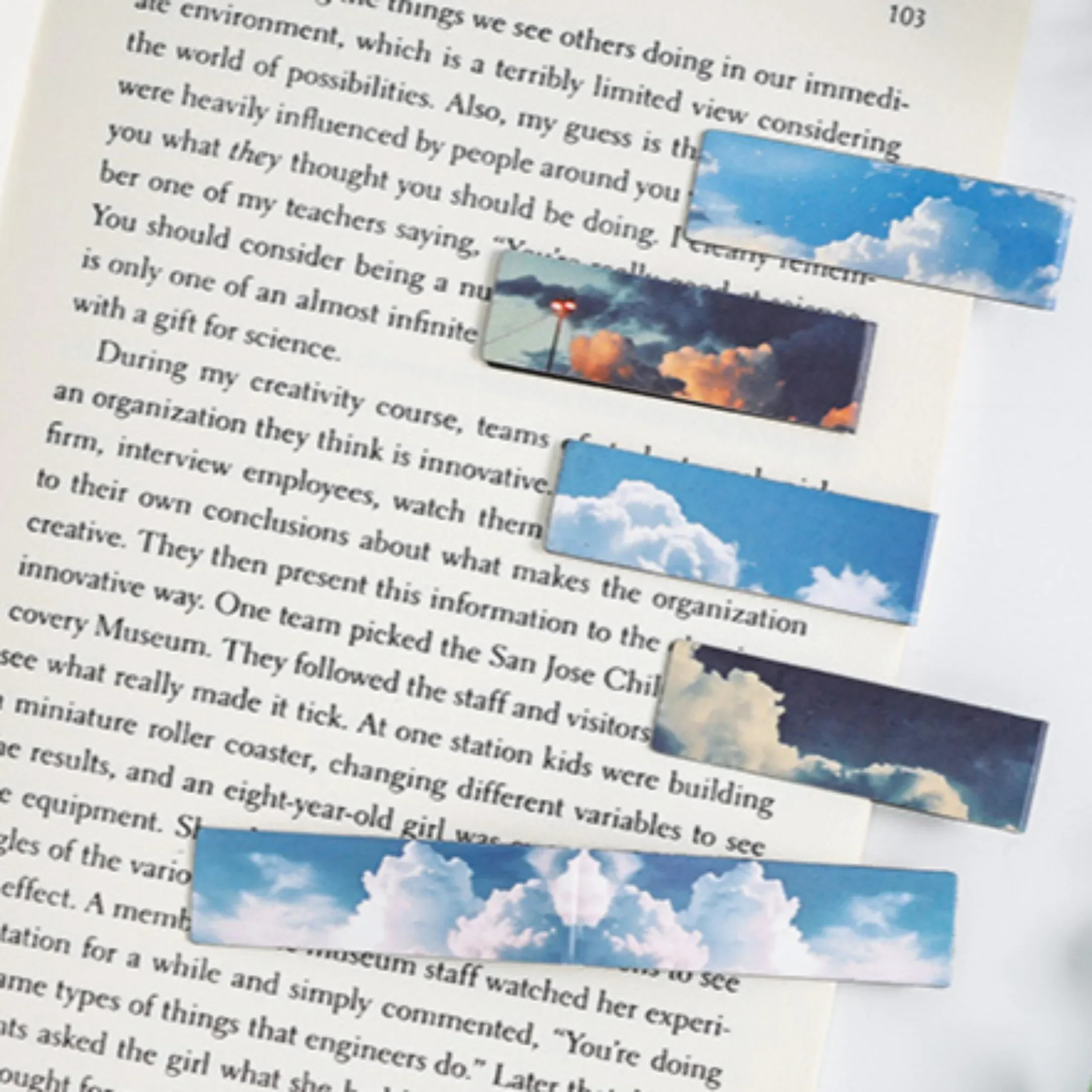 5pcs Hefengxi Series Magnetic Bookmarks with Chinese Style Styles, Diverse Colors, Calm and Healing, and A Sense of Luxury Souve