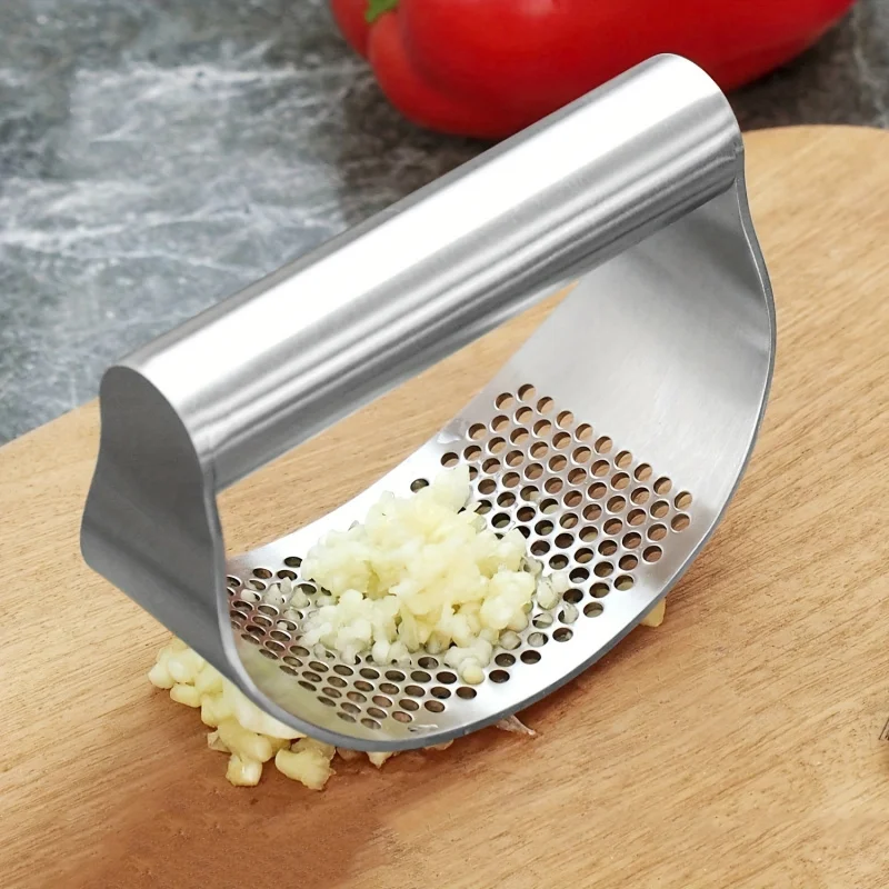 1 garlic presser - stainless steel circular garlic presser - garlic paste maker - household arc-shaped minced garlic device - ma