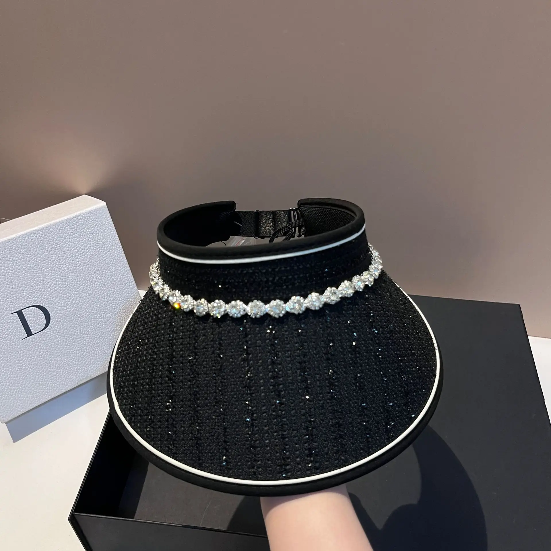 Luxury Rhinestone Panama Summer Sun Hats for Women Big Brim Empty Top Hat Anti UV Covering Face Beach Hat Sunscreen Visor Cap