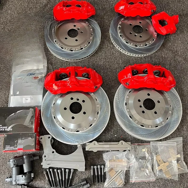 

G63 front-wheel carbon rotors use calipers to upgrade automotive brake discs