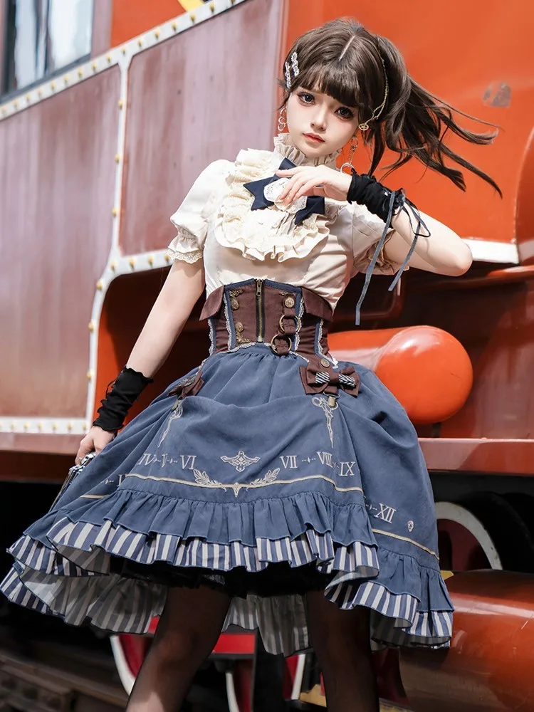 

A short-sleeved set with gilded hands and daily punk style dress
