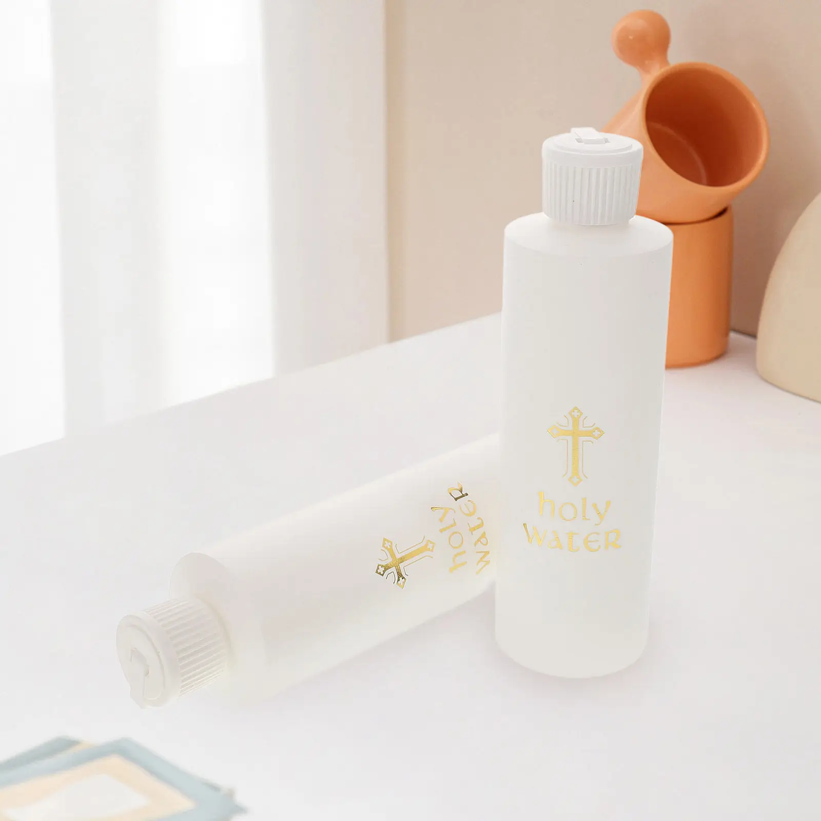 2Pcs Holy Water Bottles Plastic Cross Pattern Refillable Exorcism Easter Wedding Baptism Outdoor Church Supplies