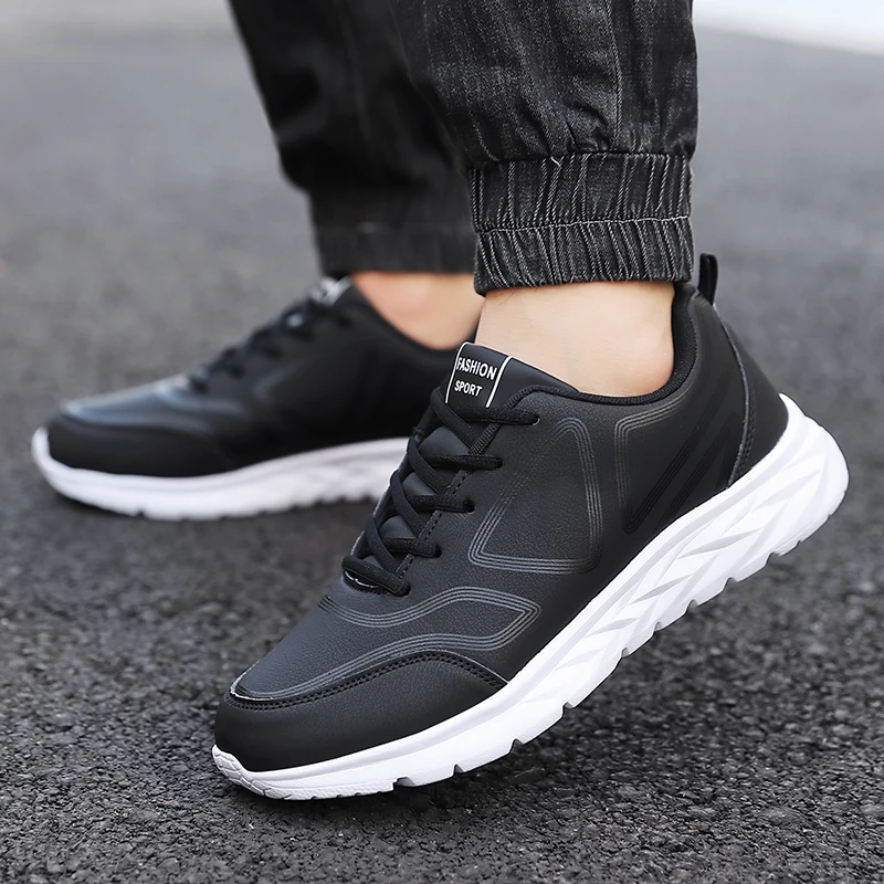 Spring and Autumn Style Leather Men's Sports Casual Shoes, Water-Resistant, Lightweight, Soft-Soled, Comfortable, Black, Classic, Versatile Trendy Shoes