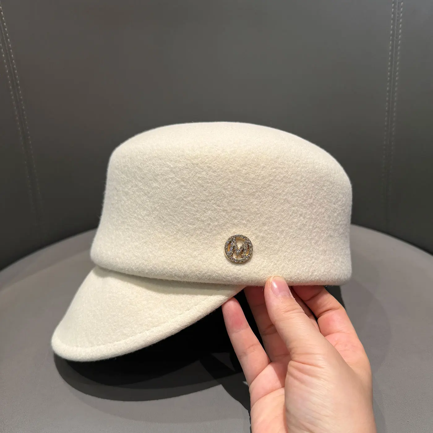 Neue Klassische 100% Wolle M Brief Reit Kappe Fedoras Frauen Winter Hohe Qualität Baskenmütze Kappe Im Freien Britischen Mode Ritter Hut – Detail 13