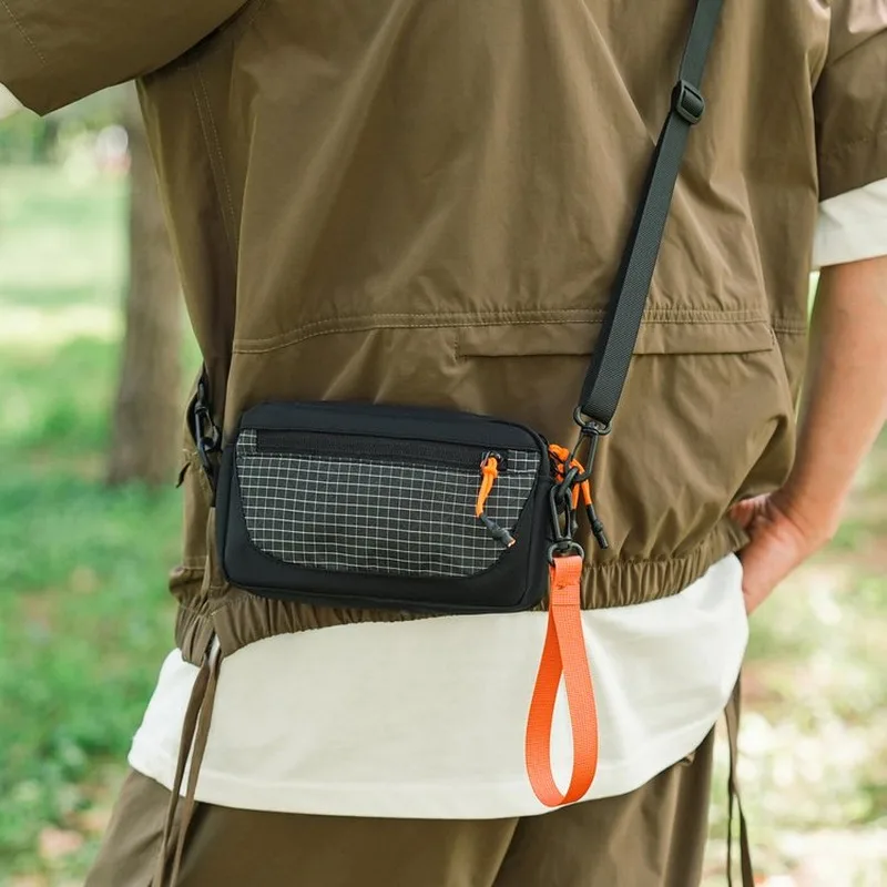 

Small Compact Crossbody Shoulder Bag, suitable for adults, perfect for daily city commuting, short outdoor walks, casual