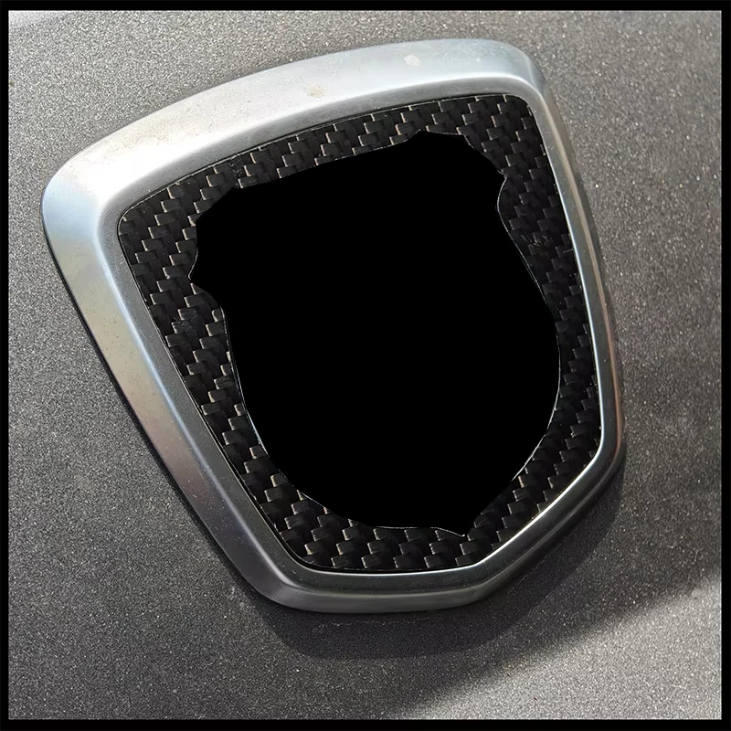 

Новый гоночный стиль, значок с логотипом из натурального углеродного волокна, передняя и задняя наклейка, глянцевый черный 3K саржевый материал для Abarth 595 695