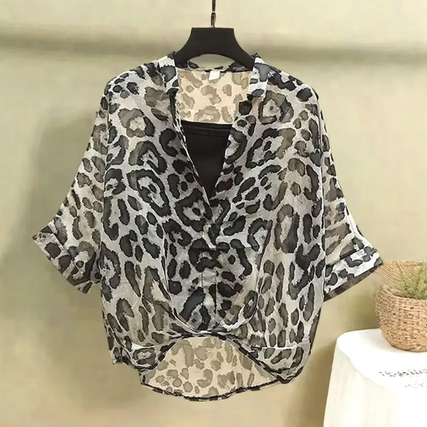 Two-piece Set Leopard Print Vintage V-Neck Loose Three Quarter Batwing Sleeve Women\'s Blouse Shirt Black Vest Women Clothing