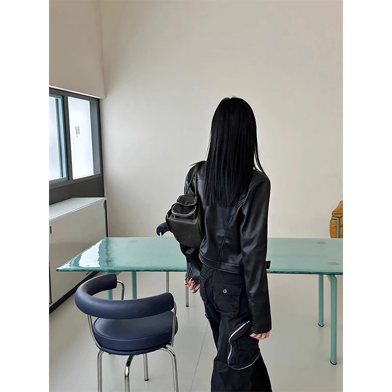 سترة كلاسيكية من جلد البولي يوريثان للنساء معاطف سوداء مقصوصة للدراجات النارية لخريف وشتاء Y2K Harajuku ملابس خارجية قصيرة بأكمام طويلة