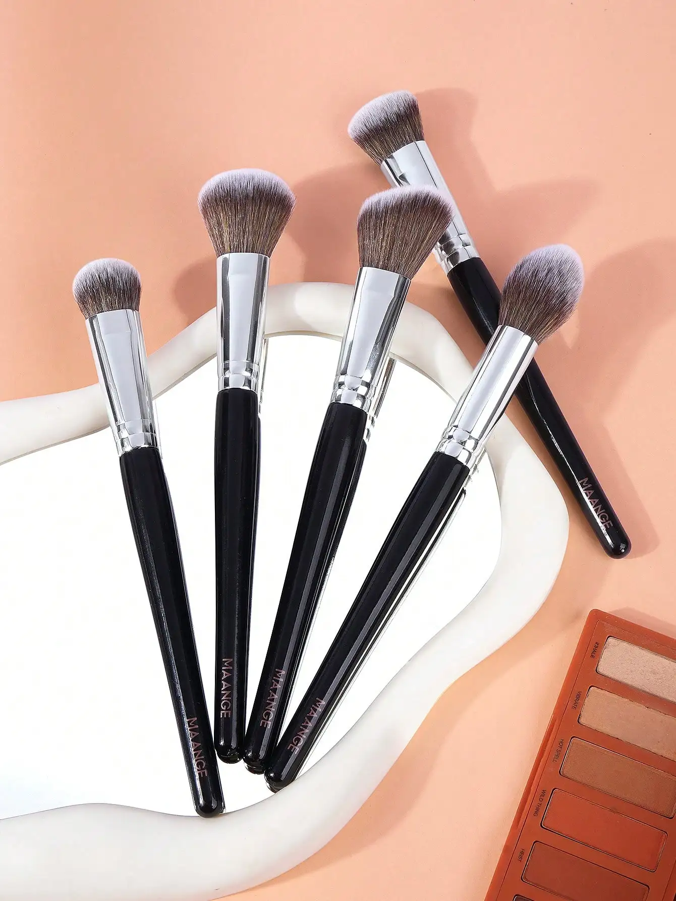 

5pcs Professional Makeup Brush Set, Soft Fiber Material, Portable, Including Foundation Brush, Powder Brush, Setting Brush, Concealer Brush, Highlighter Brush, Travel Essential. Makeup Brush Set, Makeup Brush Kit, Full Makeup Brush Set, Makeup Set, Makeup