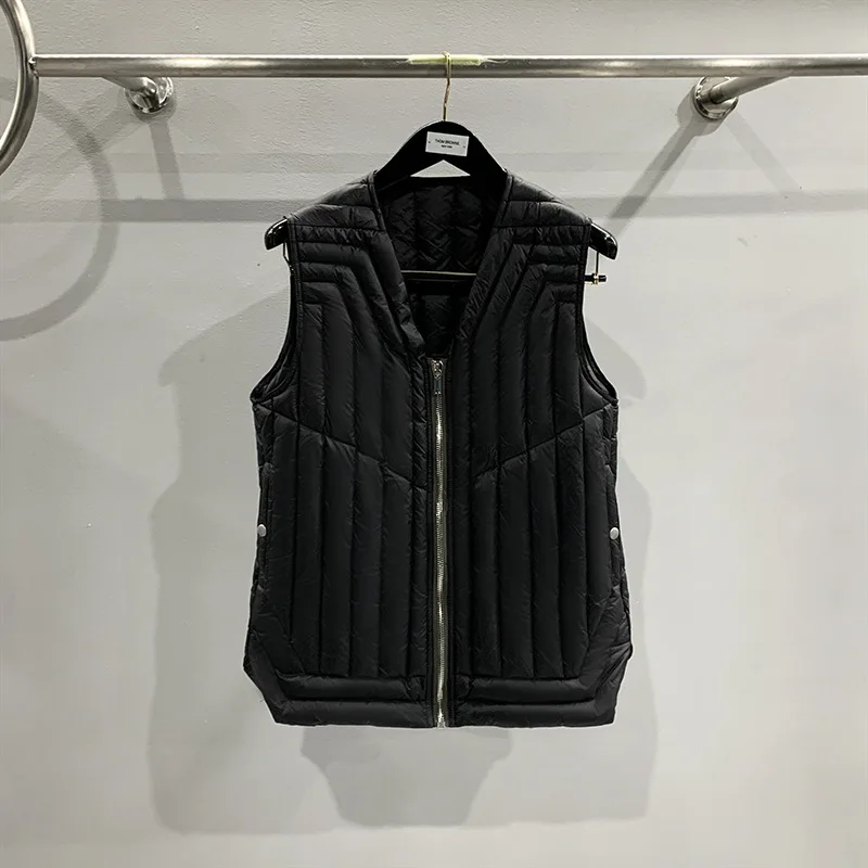 

24ss Owens Vest Men Streetwear Motorcycle Sleeveless Owens Overcoat Women Handiness V-neck Zip Jacket High Street Striped Coat