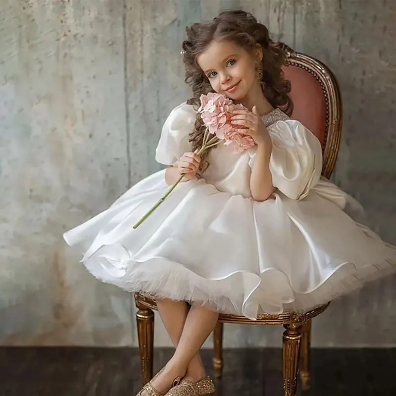 

Baby Girls Birthday Party Outfits Toddler Girls Formal Evening Gown Little Girls White Baptism Dress Puff Sleeve Cute Bow Back