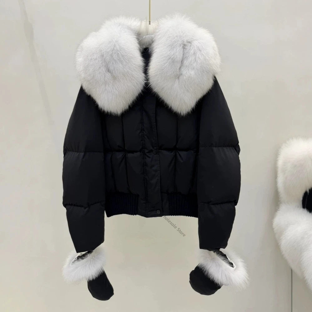 Women's Hooded Puffer Jacket Short Down Coat with Fur Collar Warm Windproof Insulated Urban Style for Cold Weather Daily Wear