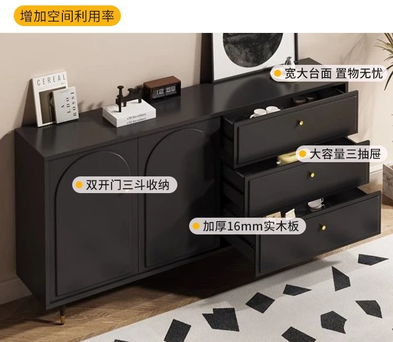 صندوق من الخشب الصلب، غرفة نوم منزلية سوداء، تخزين شقة صغيرة