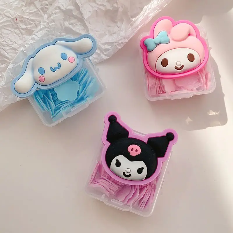 Sanrio Hello Kitty Kuromi My Melody Petal Flakes Soap, Sabão Portátil ao Ar Livre, Sabão Criativo, Fácil de Armazenar Quando Viajando