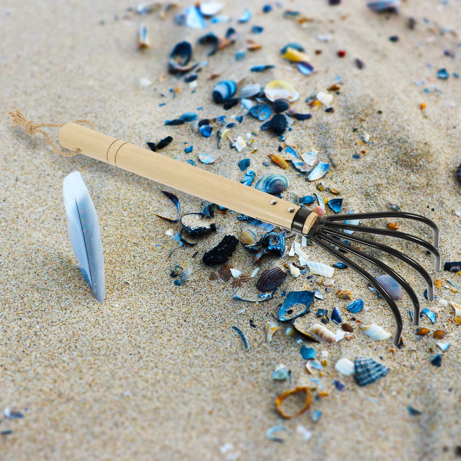 

Hand Rake with Wood Handle 5 Claw Steel Rake for Clam Oyster Digging Multipurpose Garden Tool for Loosening Soil and Beach Use