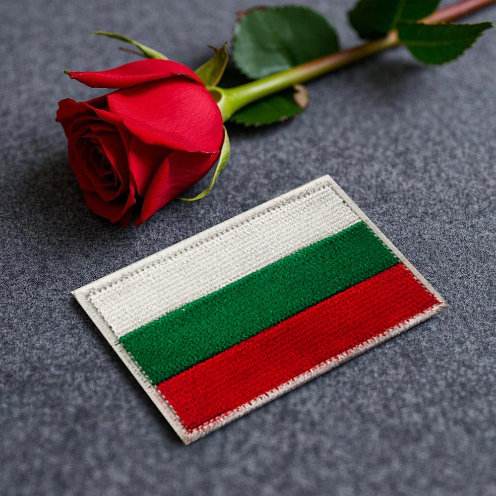 

Bulgaria Flag Embroidered Patches Laser-cutting Night Recognition Tactical Fabric Patches With Hook&Loop For Jacket Shoulder