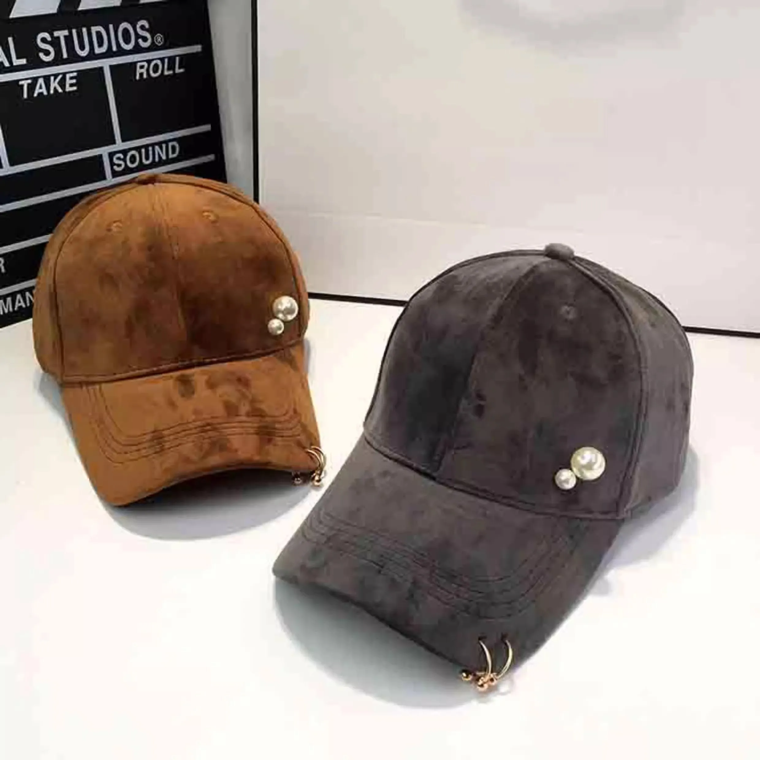 Herbst Winter Baseball Kappe Frauen Samt Goldene ring Perlen Hut Mode Kopfbedeckungen Zubehör