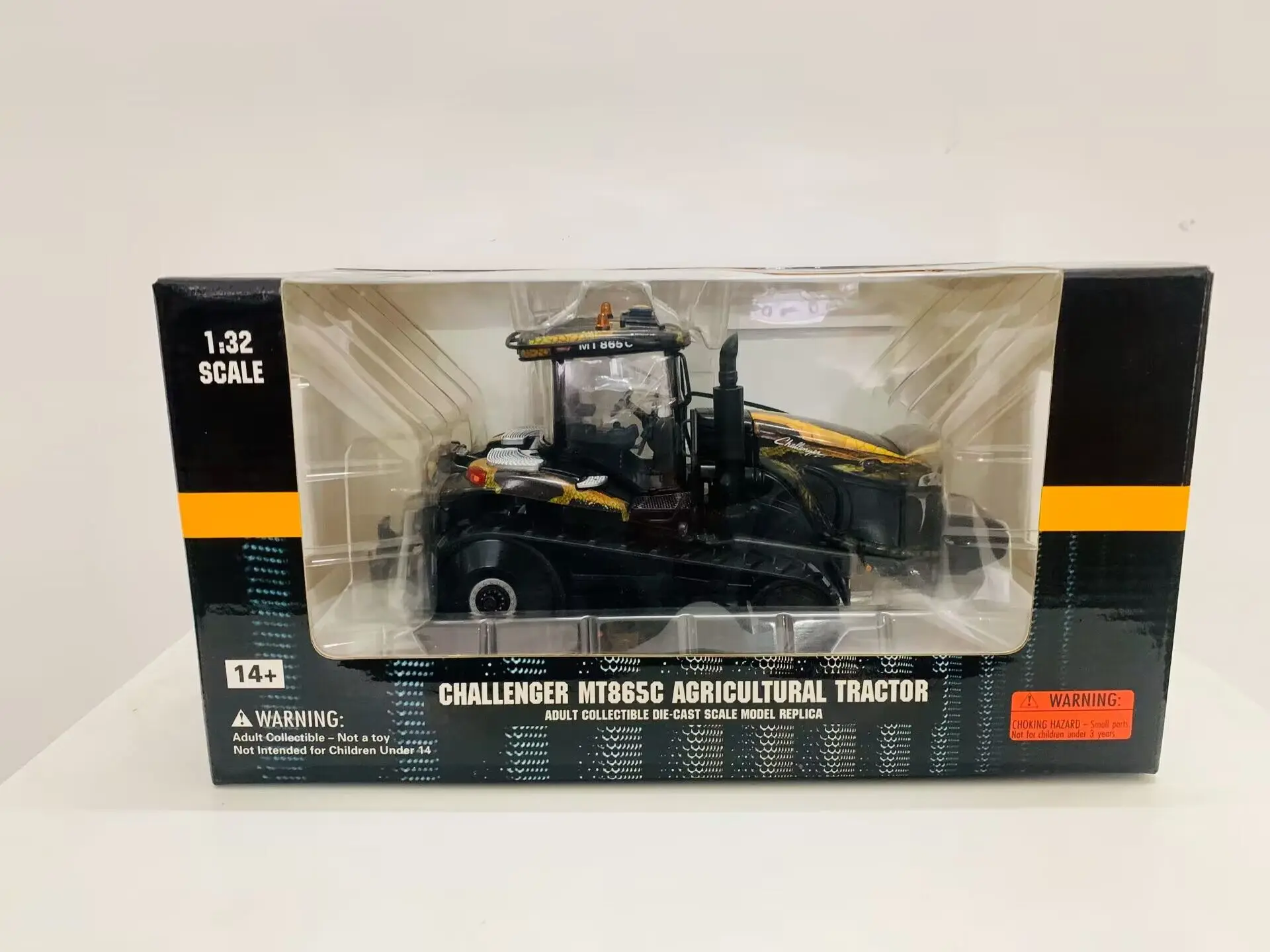 

2 Color! RARE! 1:32 Scale Die-Cast MT865C Agricultural Tractor Special Edition Model 58622