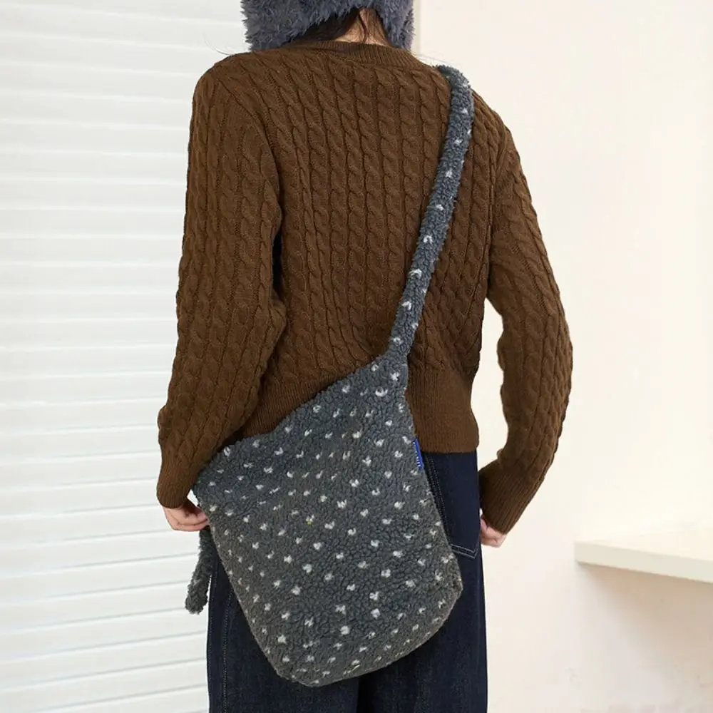 

Fashion Casual Fair Isle Style Shoulder Bag Retro Ethnic Bohemian Style Handbag Elegant Tote Bag Fluffy Crossboby Bag Shopping