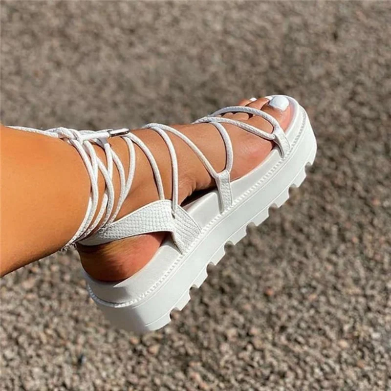 2022 Summer New Fashion Sexy Strappy Thick Bottom Solid Color Platform Plus Size Roman Shoes Luxury Sandals Women Designers