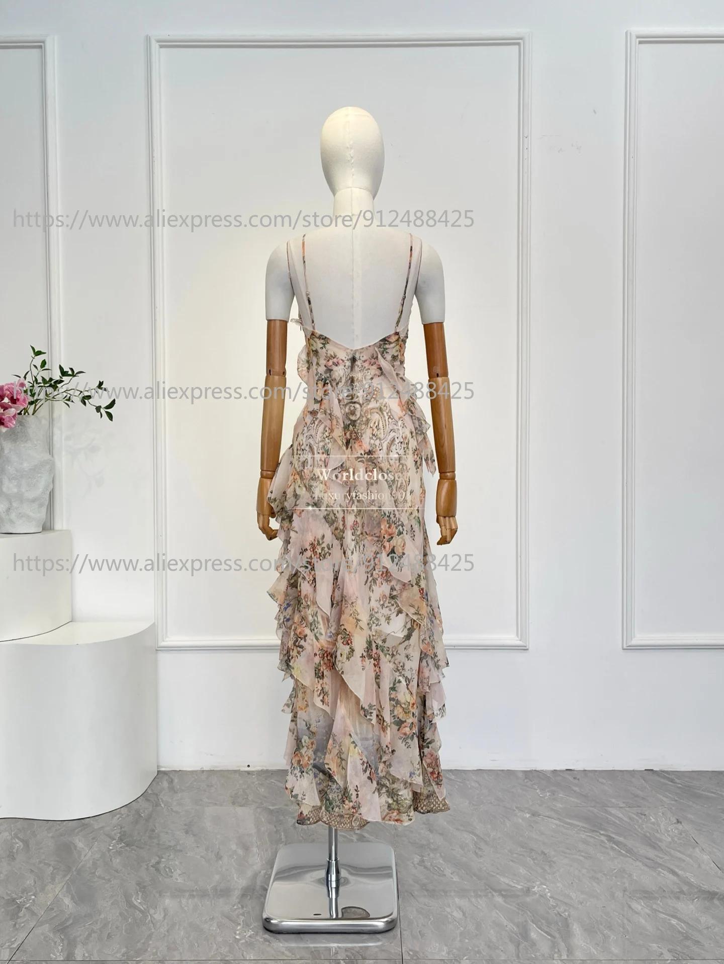 2026 Hoge kwaliteit nieuwe roze bloemenprint mouwloze kanten patchwork backless ruches midi-jurk voor vakantie