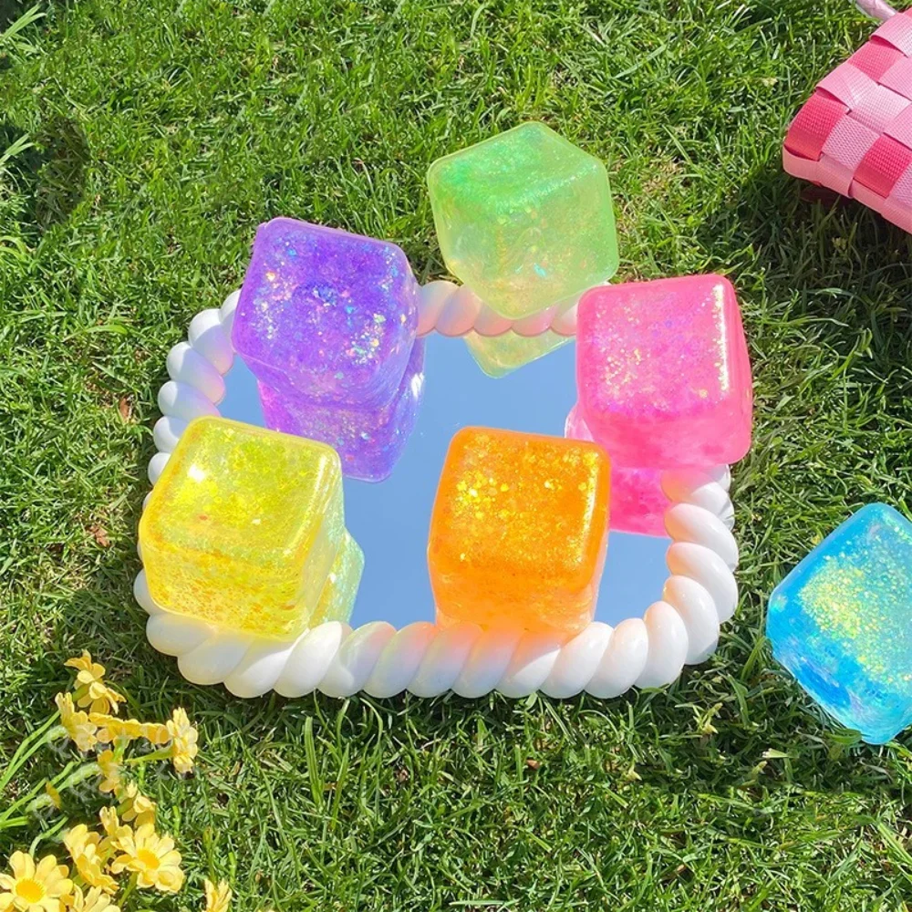 Regalo 5*5cm cubo de hielo pellizco juguete alivio del estrés Mochi bloque de hielo transparente forma de Tofu juguete sensorial niños