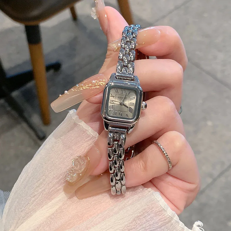 

Древние европейские маленькие циферблаты, простой изысканный браслет, золотые часы, женские римские весы, ретро кварцевые женские часы, подарок для женщин