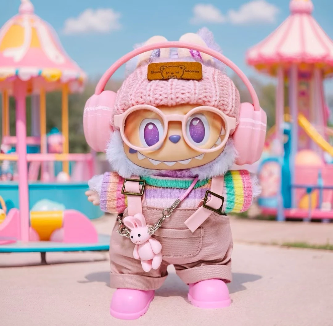 

Комплект одежды для куклы Labubu Ярко-розовые брюки-карго + радужная плиссированная юбка + красочные наушники Модный наряд для куклы Labubu 17 см