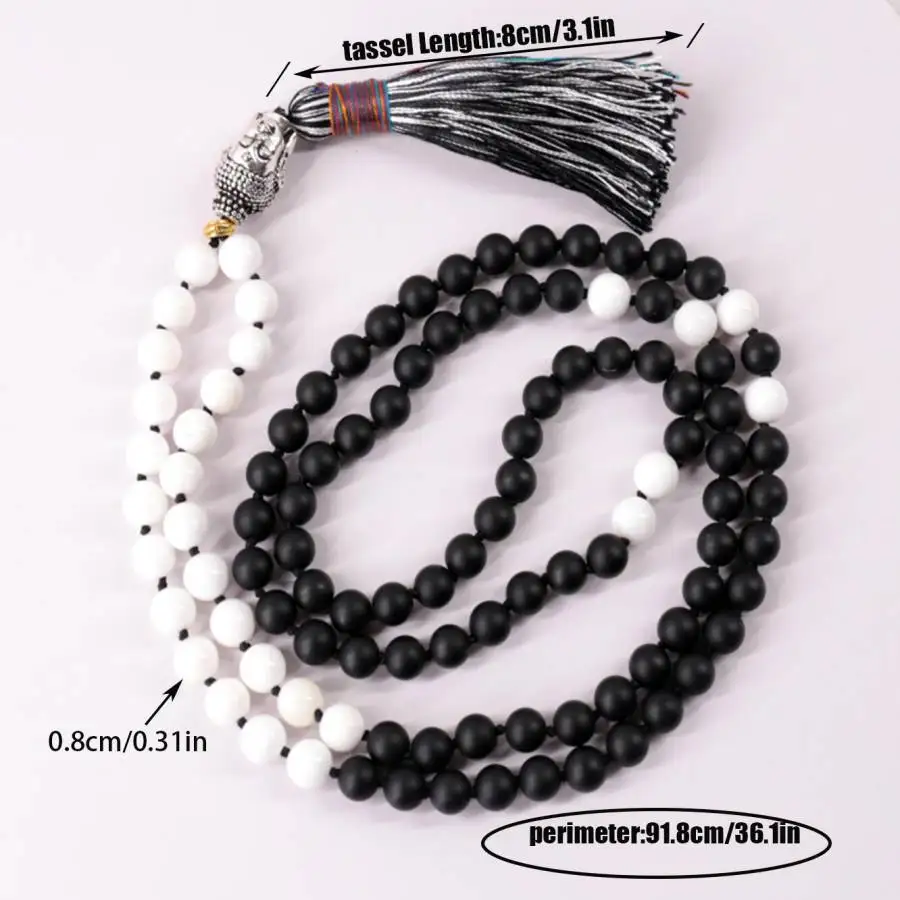 

Натуральное матовое ожерелье-мала из черного оникса и белого говлита (108 бусин) с подвеской Будды: целебное украшение для баланса и защиты