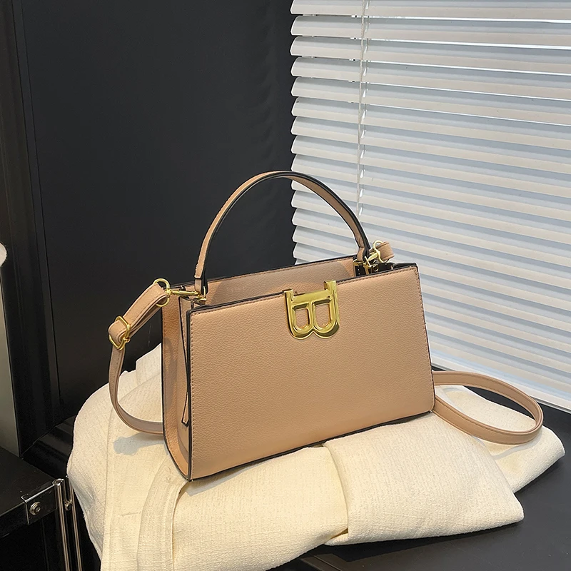 

Classic Leather Crossbody Bag For Women, Popular And Elegant Design Featuring Adjustable Strap For All-Day Comfort