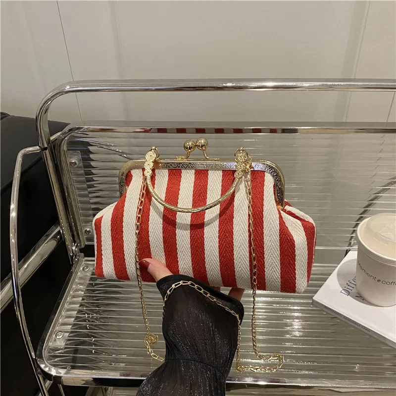 

2025 Summer Striped Shell Bag Trendy Womens Chain Strap Crossbody Fashionable Colorblock Shoulder Purse Cute Handheld Tote