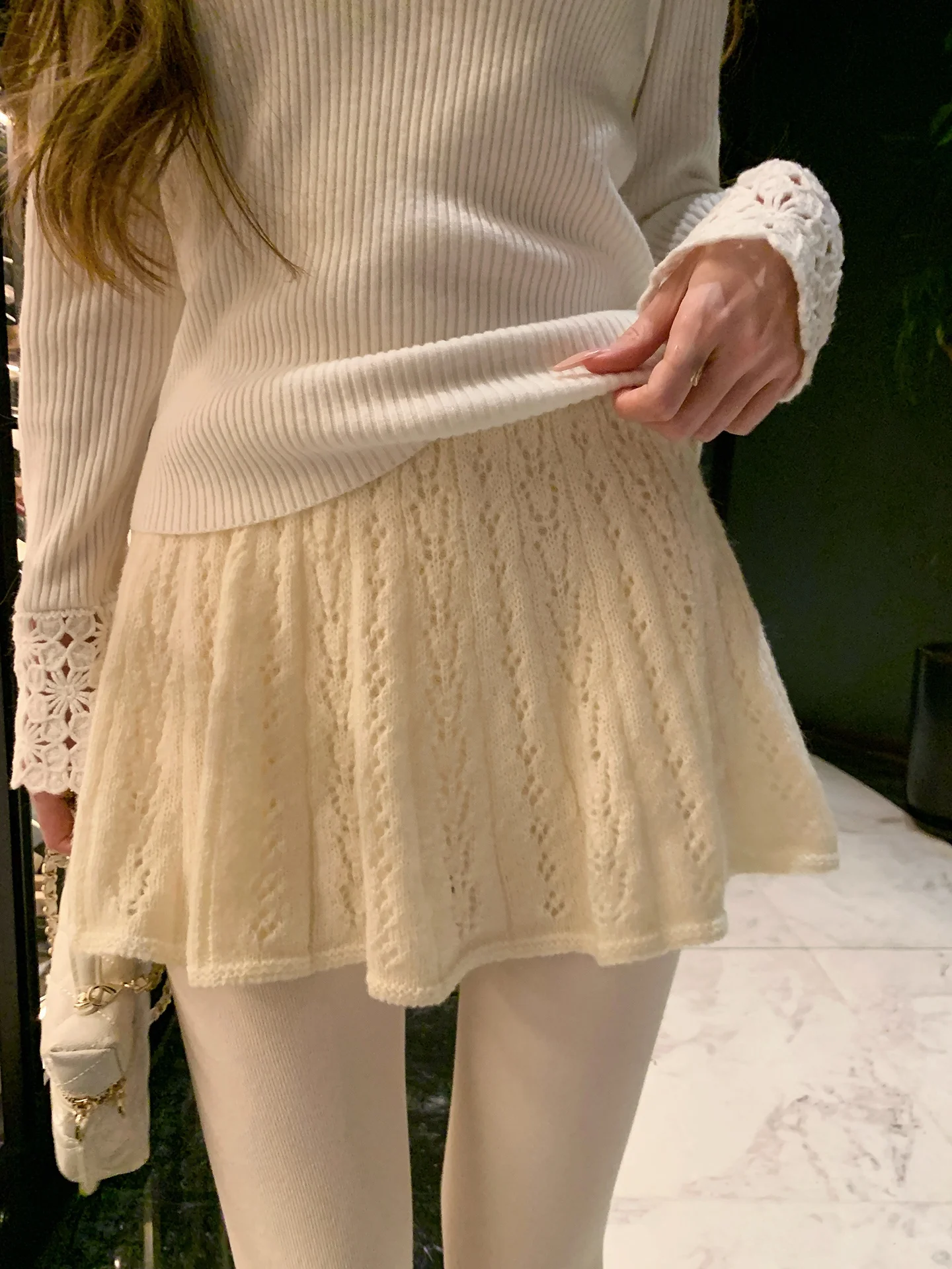 

NMIOK Wool Blend Knitted Pleated Skirt Winter New Sle Beige Versatile Design Sensation Faion Skirt for Women