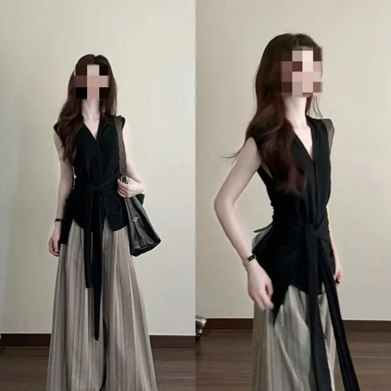 Complete Set of Summer Vacation Style with Cinched Waistcoat and Flowing Striped Casual Trousers Fashionable Women's Wear Outfit