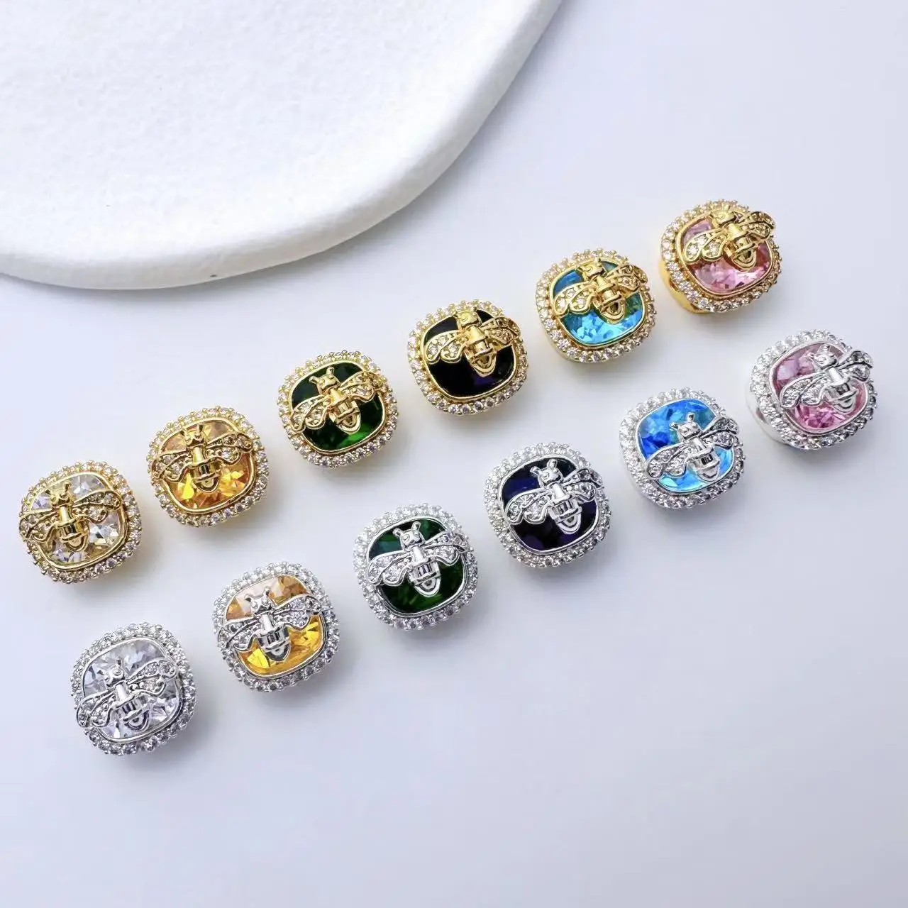 5 Pieces Copper-plated Gold-inlaid Zircon Square Bee Multi-pass Bead DIY Pearl Necklace Bracelet Bracelet Jewelry Accessories