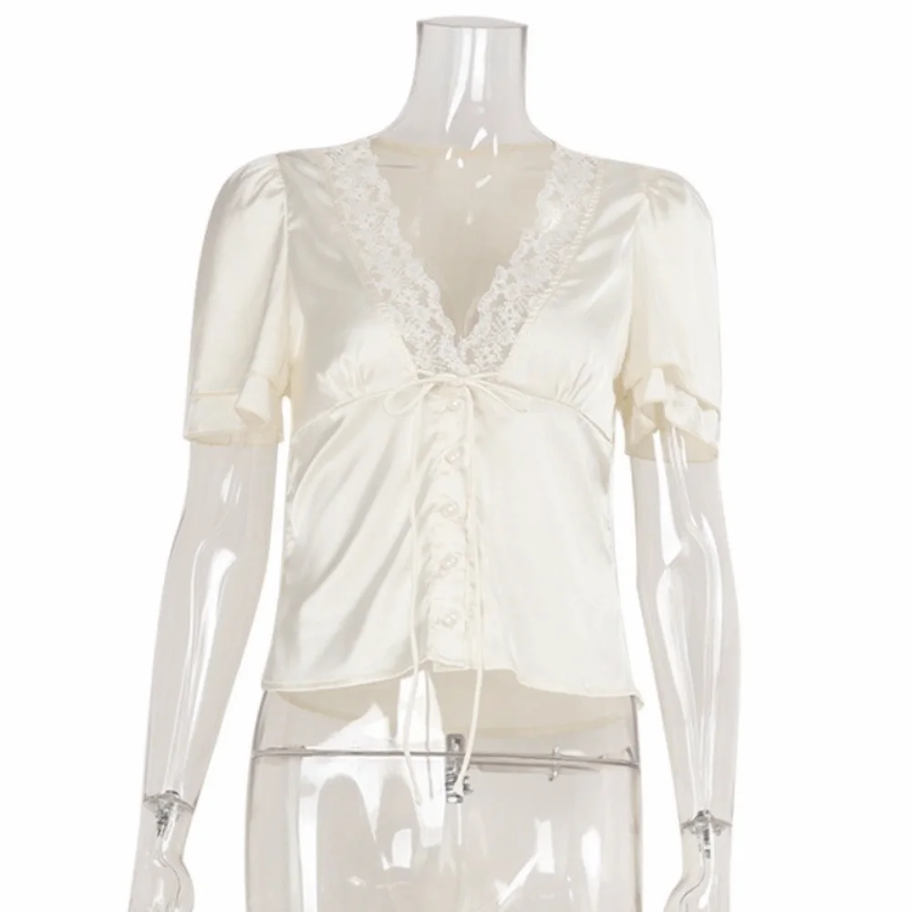 

Simple Short Sleeve Lace Patchwork Tops Breathable Comfortable V Neck Sheath Tees French Style Solid Color Shirt Blouse Lady