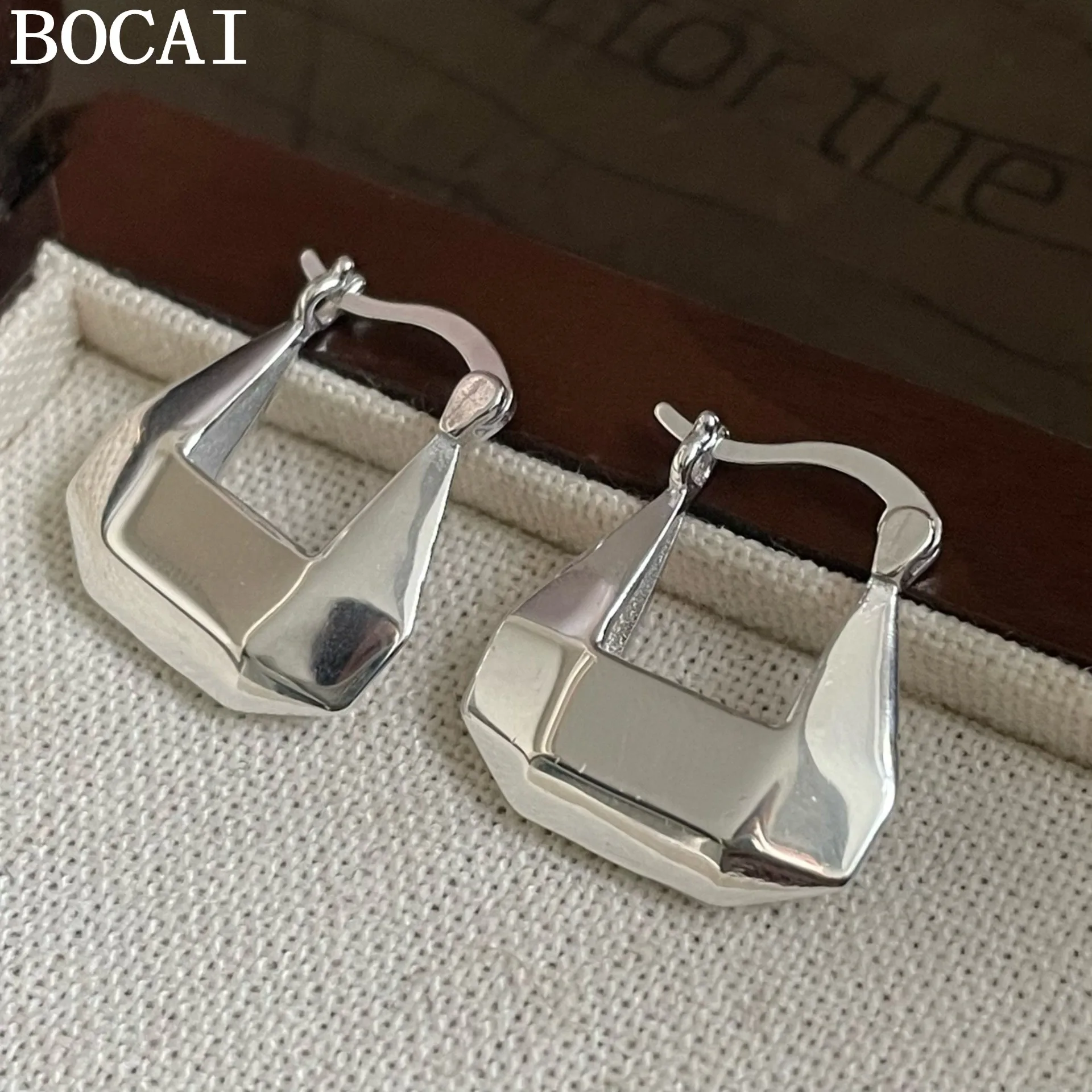 

Новые серьги BOCAI из чистого серебра S925, простые и модные, геометрической формы, идеально подходят в качестве подарка для женщин.