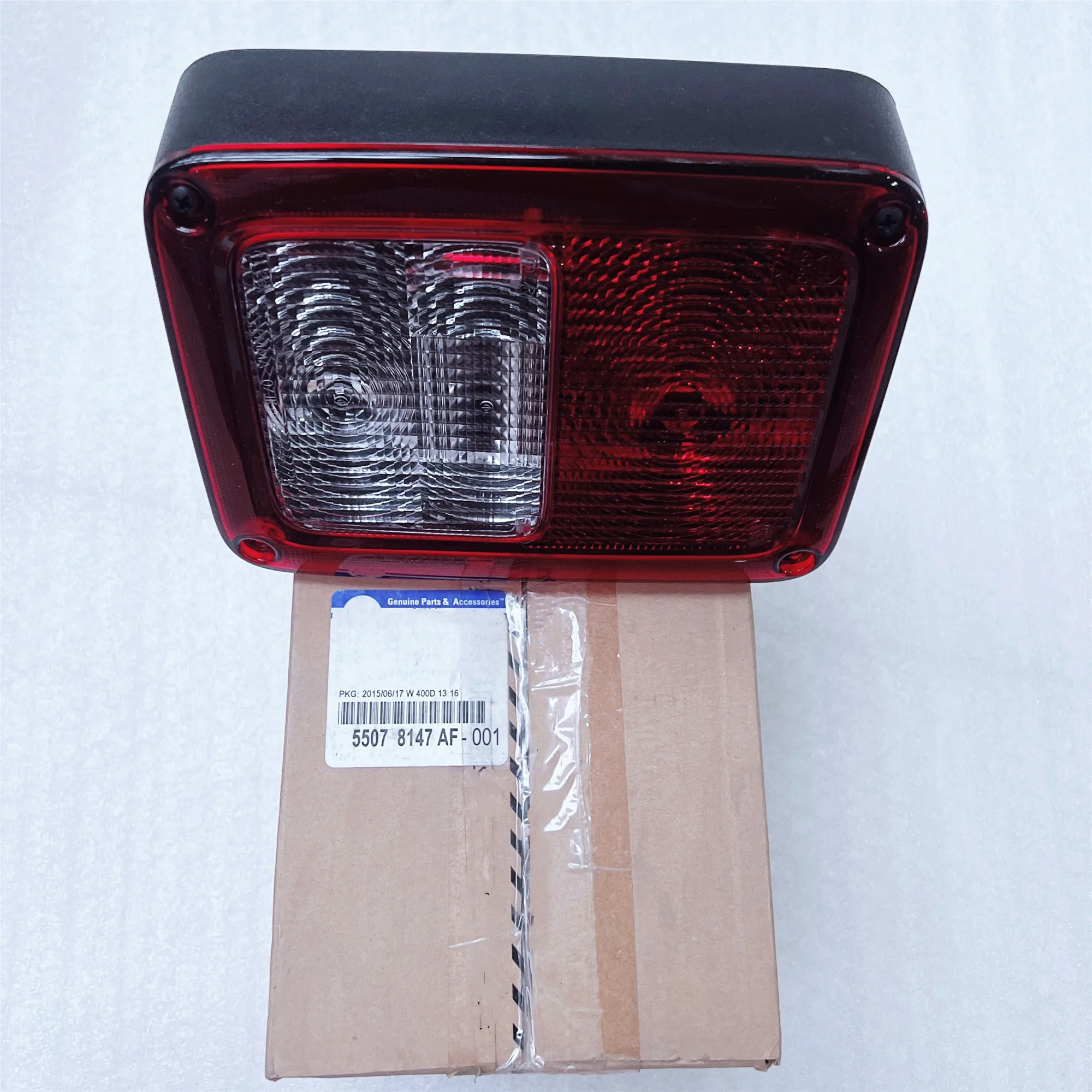 

Original Taillights (Stop Turn Signal/Rear Taillights) 55078146AE, 55078146AF, 55078147AE, 55078147AE, Suitable For: Jeep Wrangl