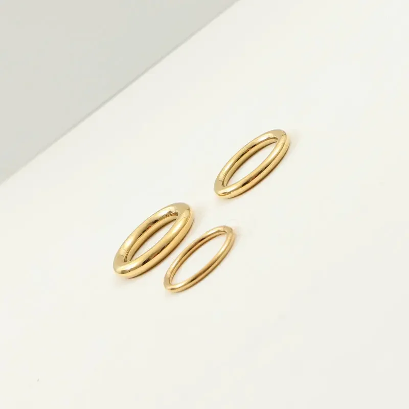 New Classic High End PVD Tarnish Free Fashion Minimalist Shiny Smooth Fold Wear Rings for Women Stainless Steel Jewelry Wholesal