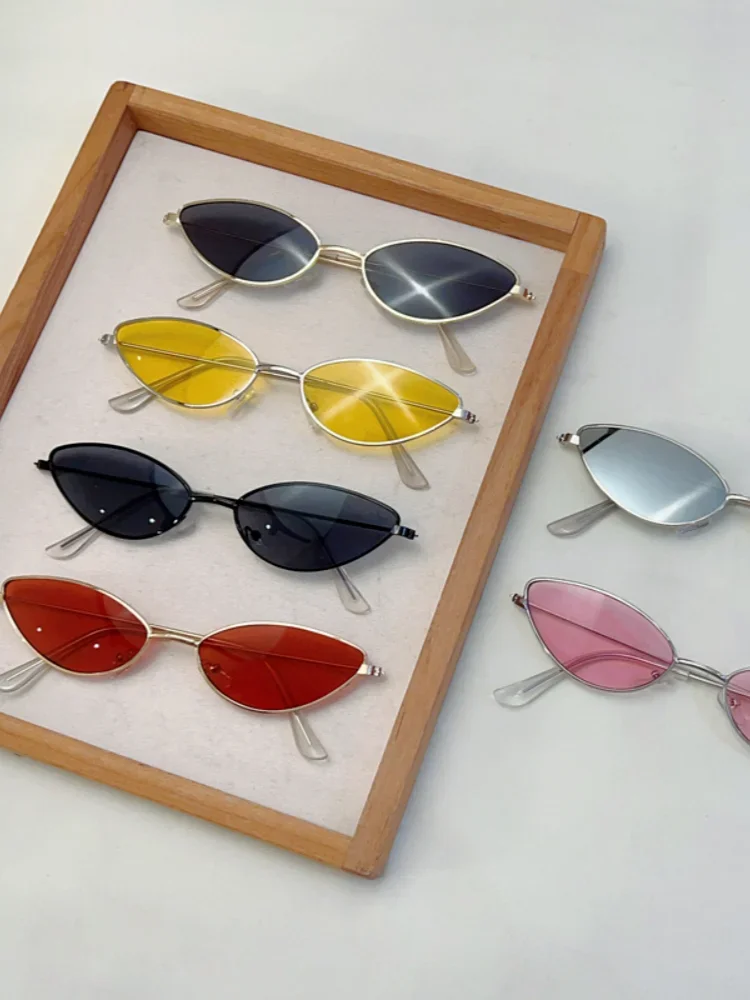 KLASSNUM mode petites lunettes de soleil œil de chat pour hommes femmes rétro conduite lunettes de soleil marque de luxe cadre en métal UV400 nuances lunettes