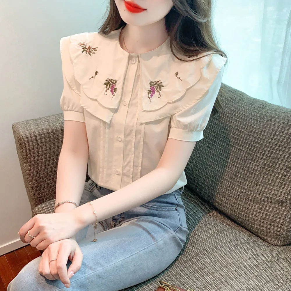 Retro Sweet Flower Embroidery Peter Pan Collar Women Shirts Chic Elegant Female Blouse Summer Casual Bubble Sleeve Cute Slim Top