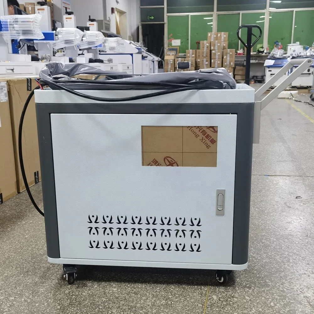 Meistverkaufte 100 W 200 W 300 W Pulsmodus-Laserreinigungsmaschine zur Staubentfernung von Holzfarben, Laser-Holzreinigungsmaschine