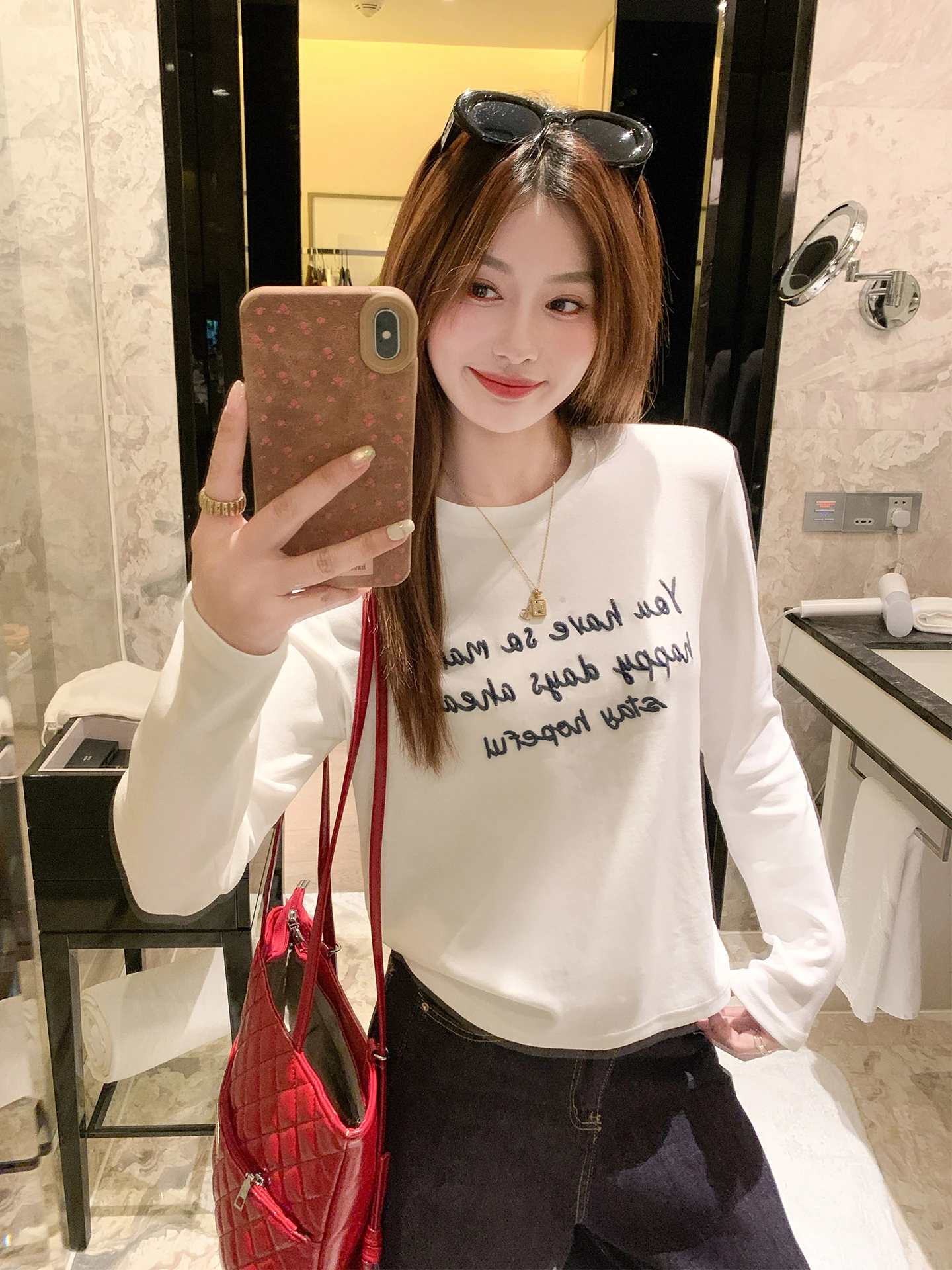 

Korean Sle Long Sve Letter Embroidery Base irt Women's T-irt oulder Width Regular Winter Season Inner Wear Top