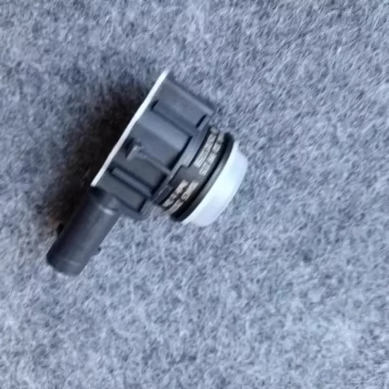 

Volkswagen Touon передняя и задняя перегородка электрическая очка под сетевой реверсивный радар, прямой зонд 3QD919275/A/B/C