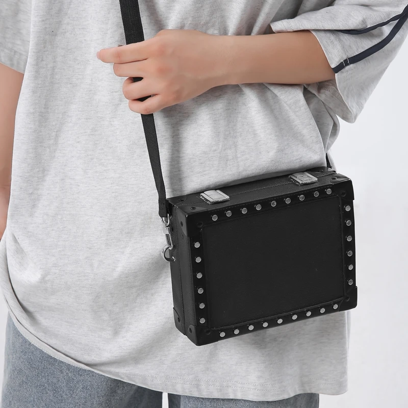 Minimalist Men's Hard Shell Box Shoulder Bag Fashionable Rivet Male Crossbody Bags Unisex Luxury Messenger Bag for Men