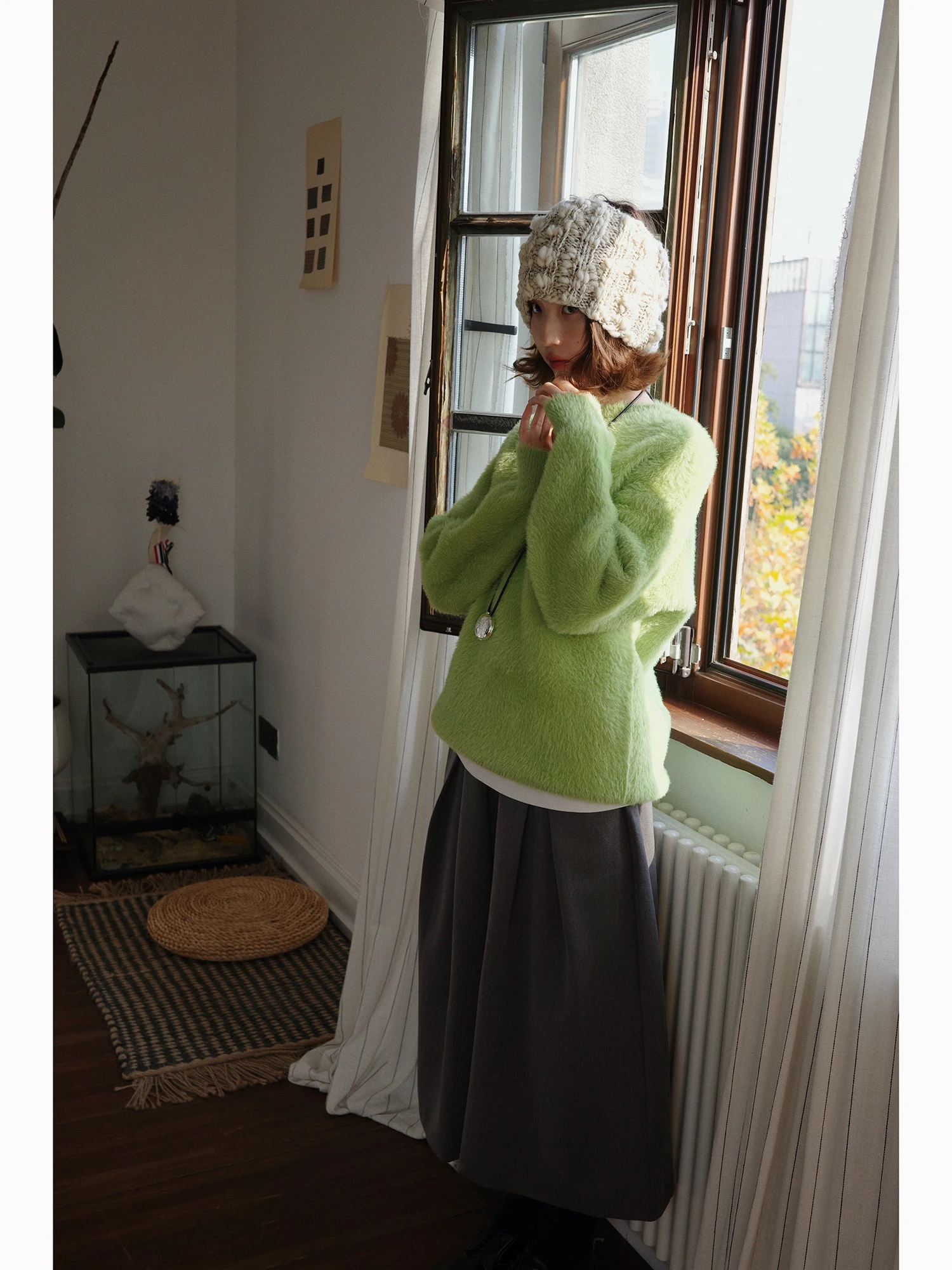 

Утепленный свитер из мягкой смеси полиэстера и акрила с длинными рукавами и круглым вырезом, стандартный крой, эксклюзивно онлайн, для женщин